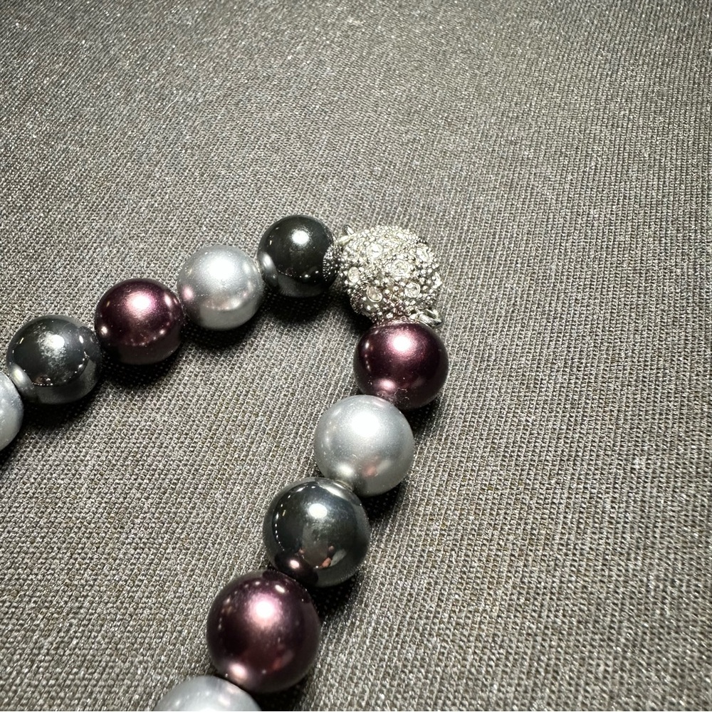 Premier Designs Faux Pearl Choker Necklace Grey Black Pearl Beaded Magnetic - Picture 2 of 7